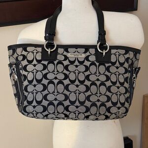 Coach Black and Cream Shoulder Bag